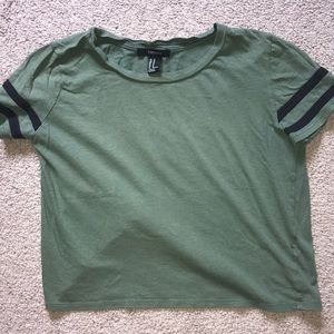 short sleeved green t-shirt